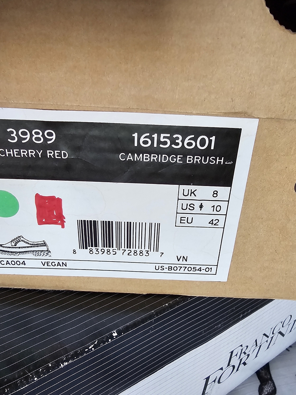 Dr. Martens Cambridge Brush Cherry Red Box Label